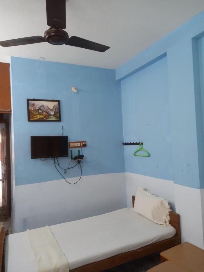 Parisha Residency- Temple Side Hotel Csidambaram Kültér fotó