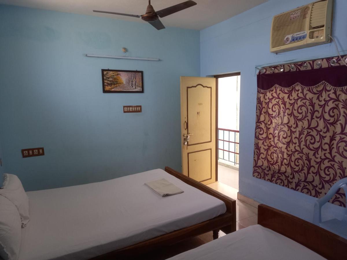 Parisha Residency- Temple Side Hotel Csidambaram Kültér fotó