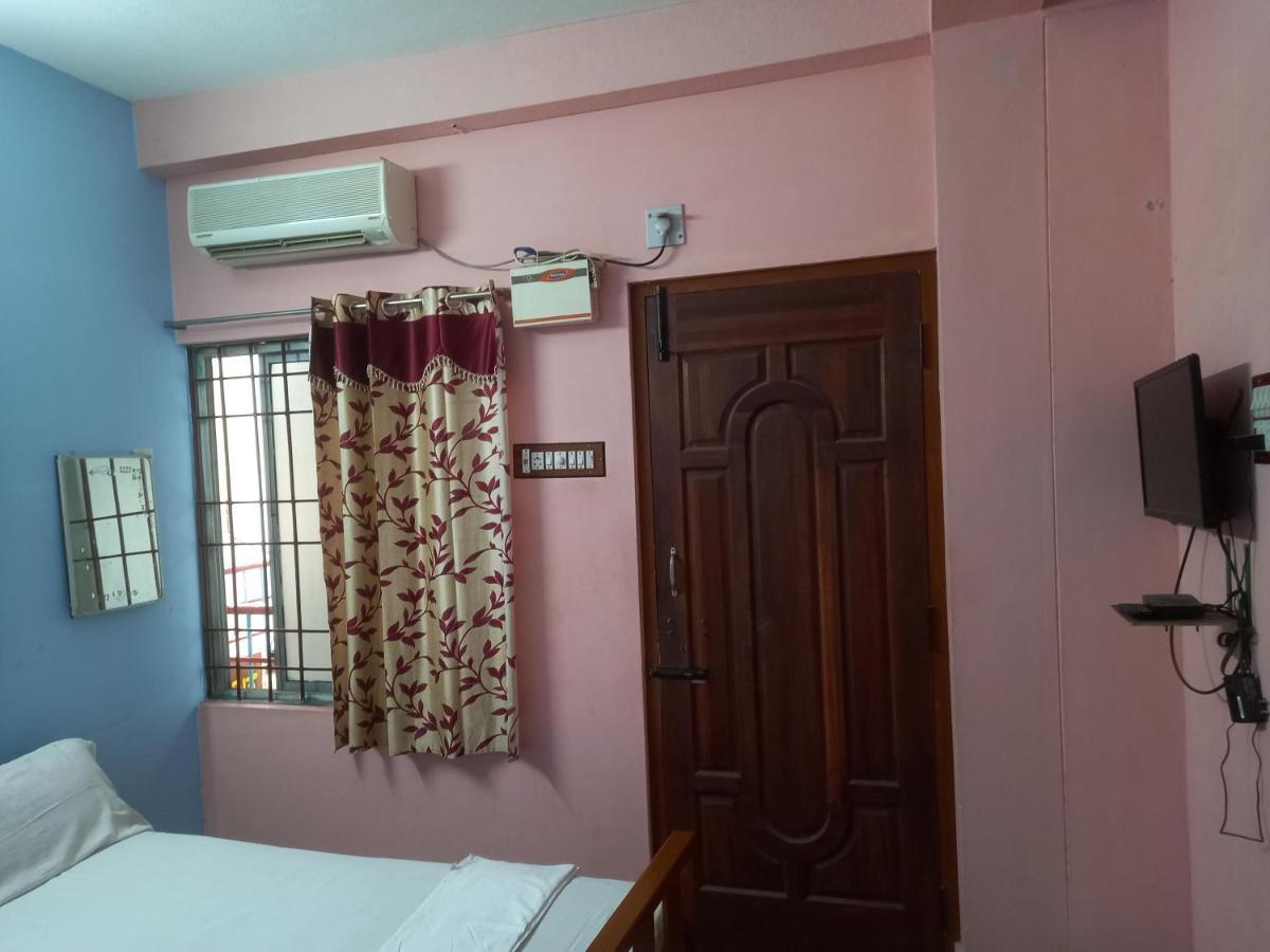 Parisha Residency- Temple Side Hotel Csidambaram Kültér fotó
