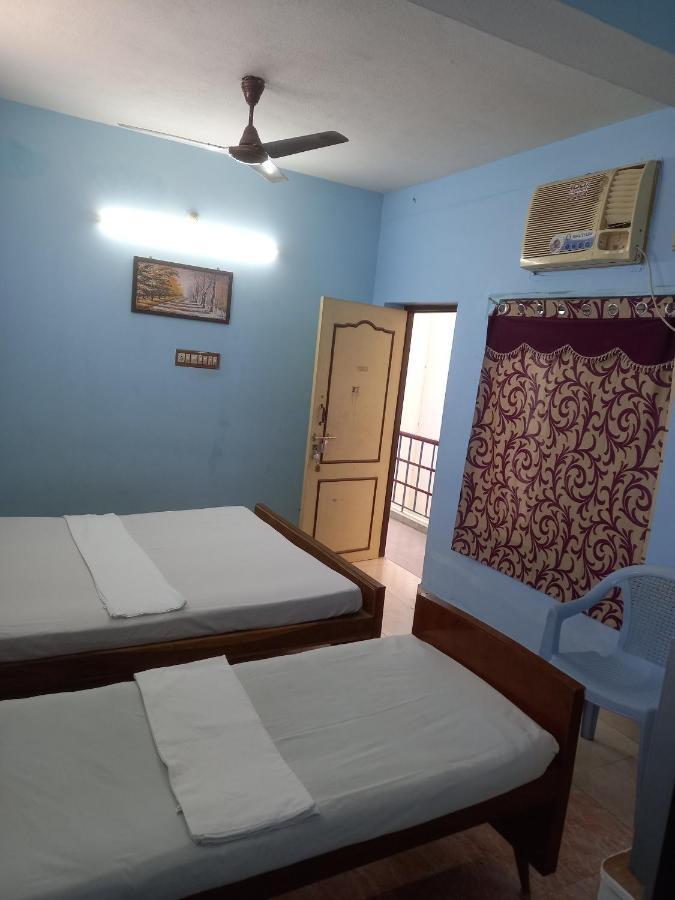 Parisha Residency- Temple Side Hotel Csidambaram Kültér fotó