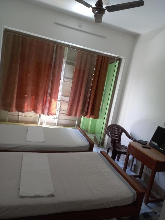 Parisha Residency- Temple Side Hotel Csidambaram Kültér fotó