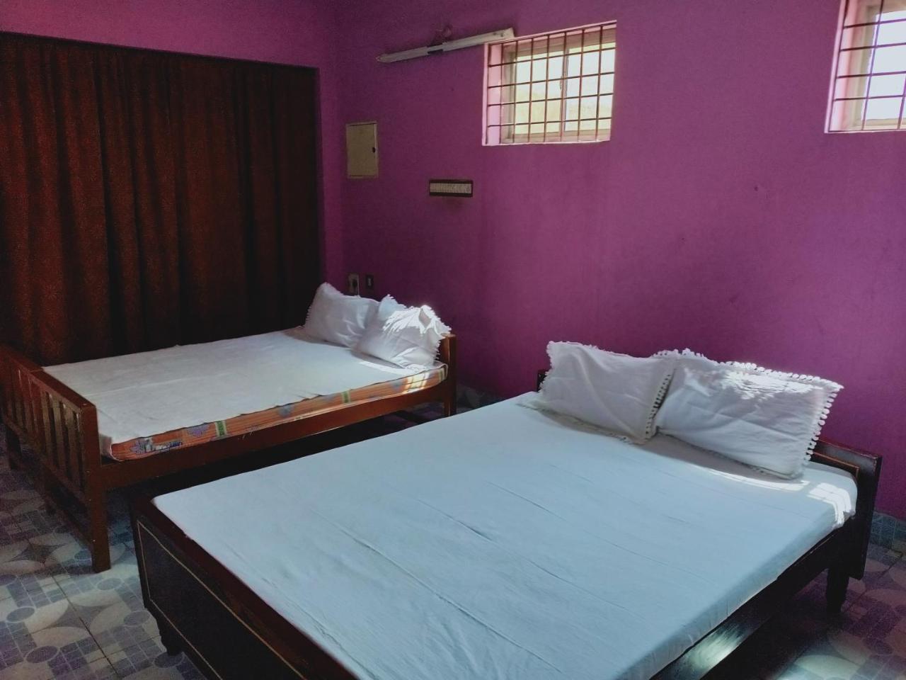 Parisha Residency- Temple Side Hotel Csidambaram Kültér fotó