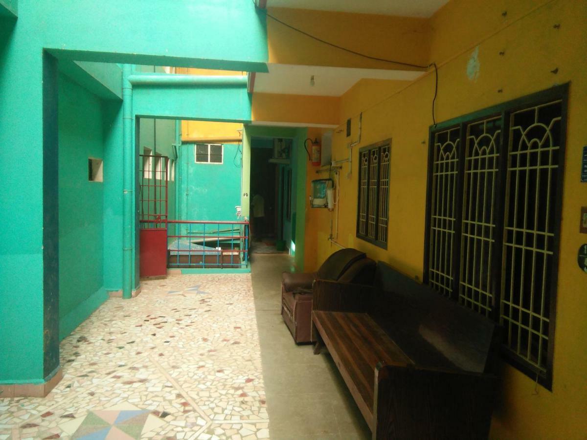 Parisha Residency- Temple Side Hotel Csidambaram Kültér fotó